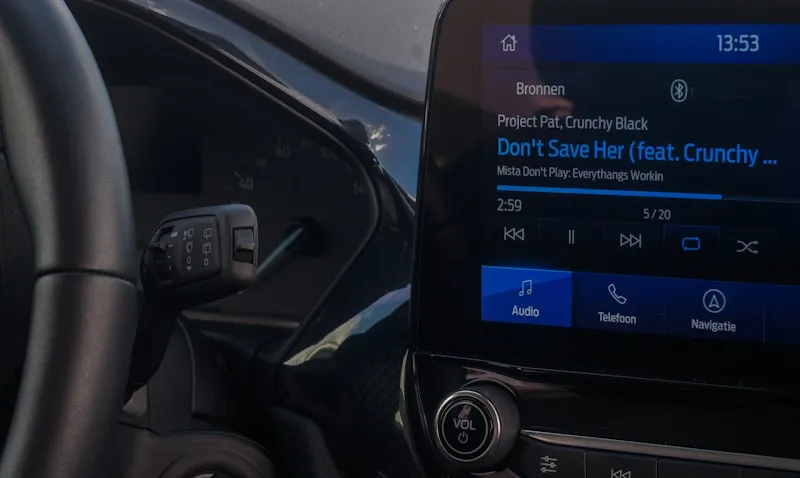 CarSnipe car alert notification on a smartphone for a new Facebook Marketplace listing